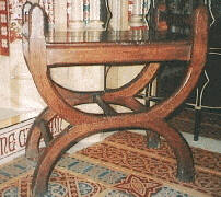 curved x stool